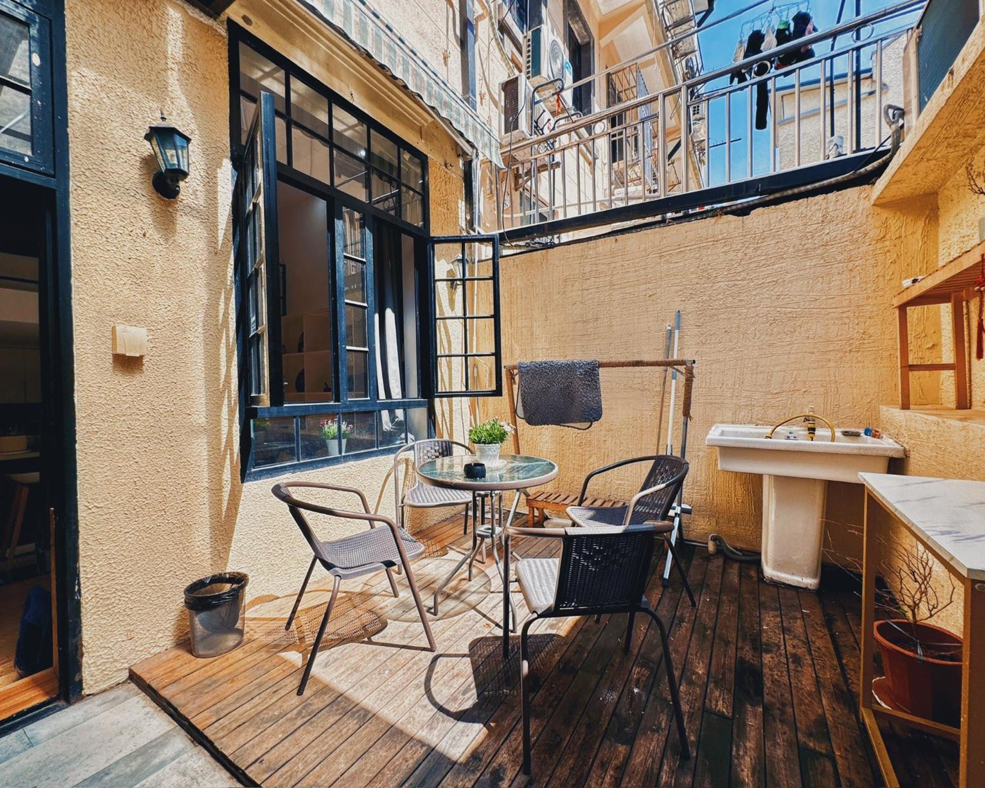 Citywalk With Two Beds And Courtyard