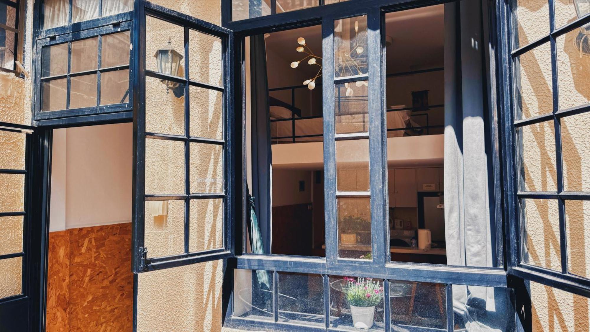 Appartement Citywalk With Two Beds And Courtyard *